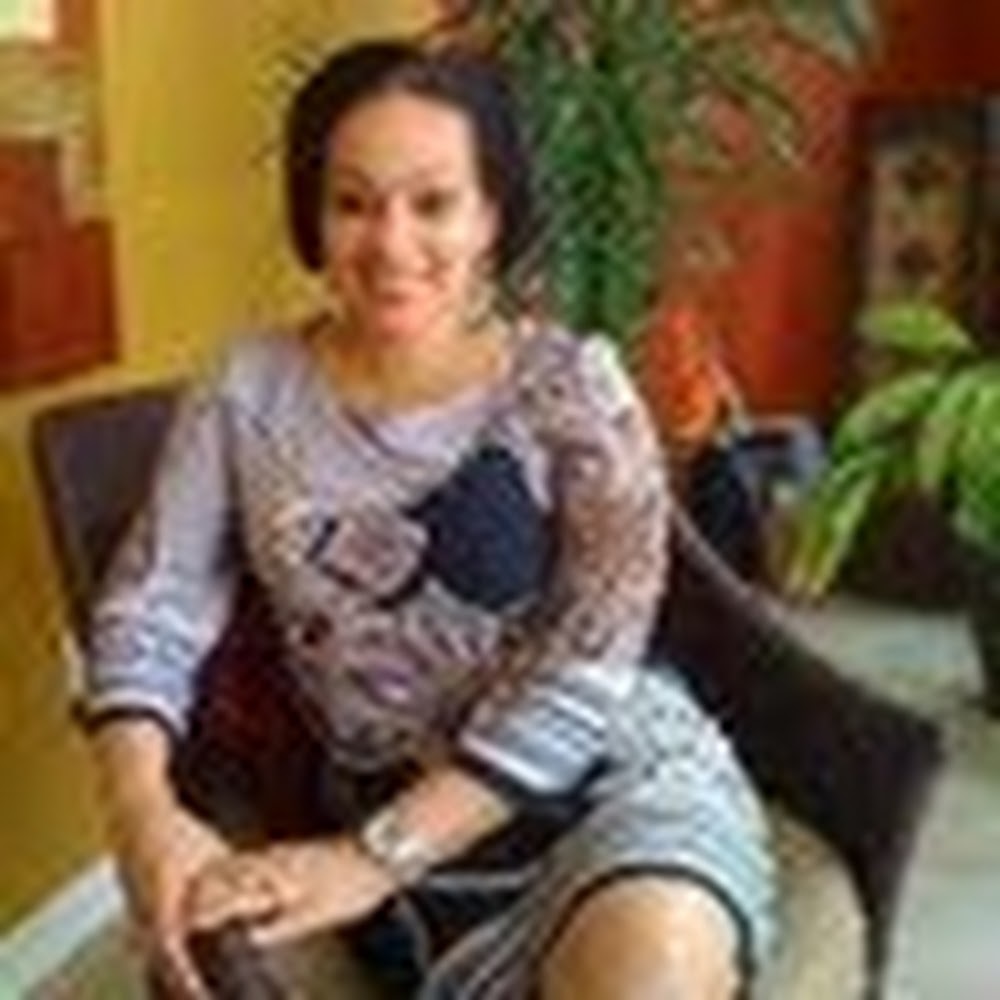 Meet your Posher, Almeda